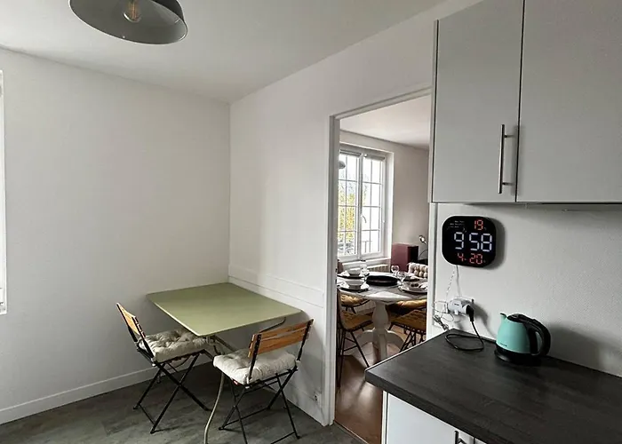 Lumineux Avec 2 Au Coeur De Merville-franceville - Fr-1-465-111 *